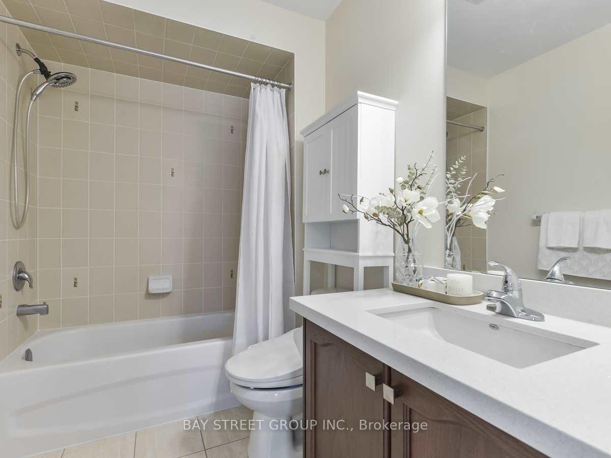 Photo 14 of 32 Orca Drive, Markham, Wismer — HOMEH