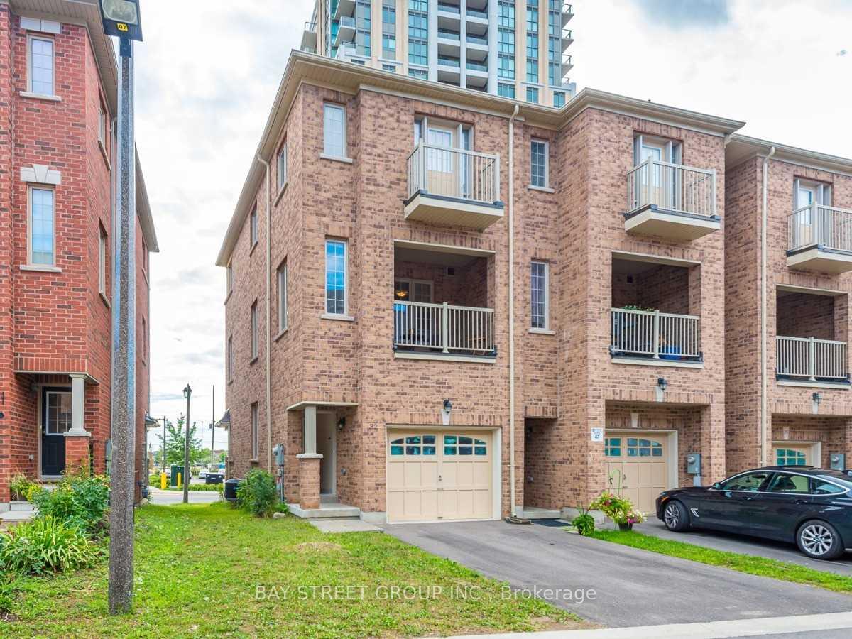 Photo 18 of 32 Orca Drive, Markham, Wismer — HOMEH