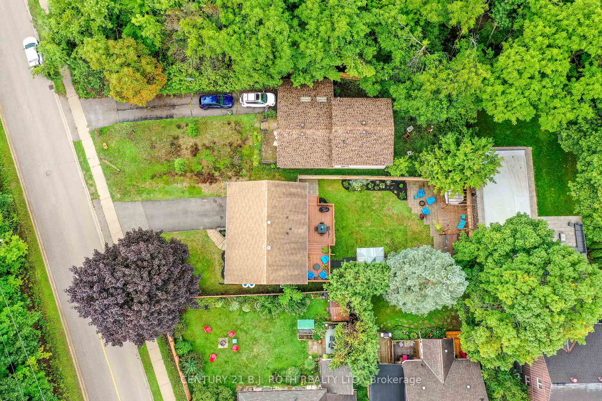 Photo 2 of 212 Borland Street E, Orillia — HOMEH