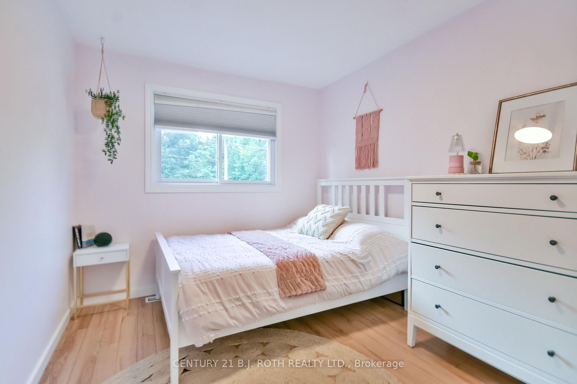 Photo 10 of 212 Borland Street E, Orillia — HOMEH