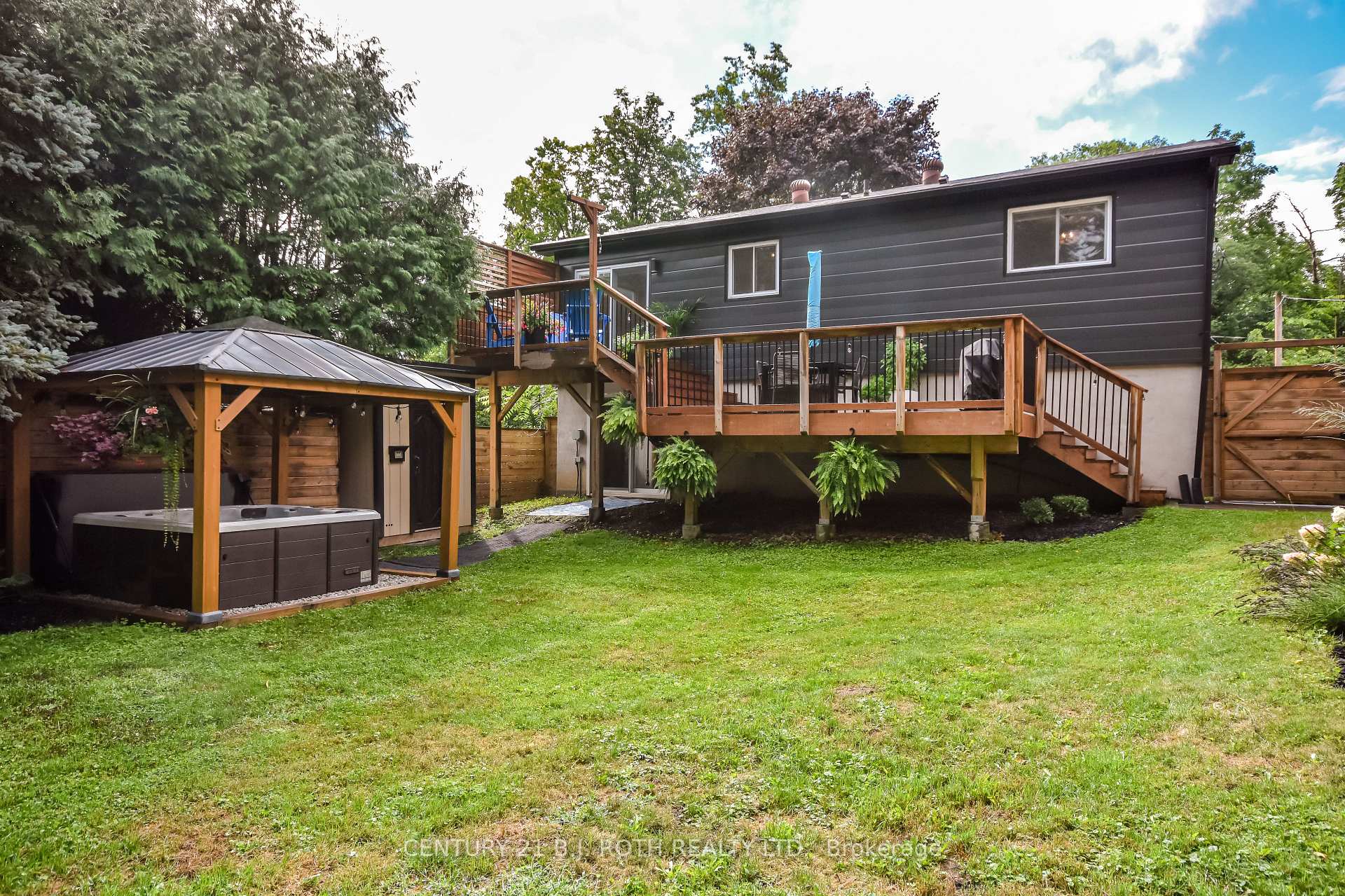 Photo 18 of 212 Borland Street E, Orillia — HOMEH