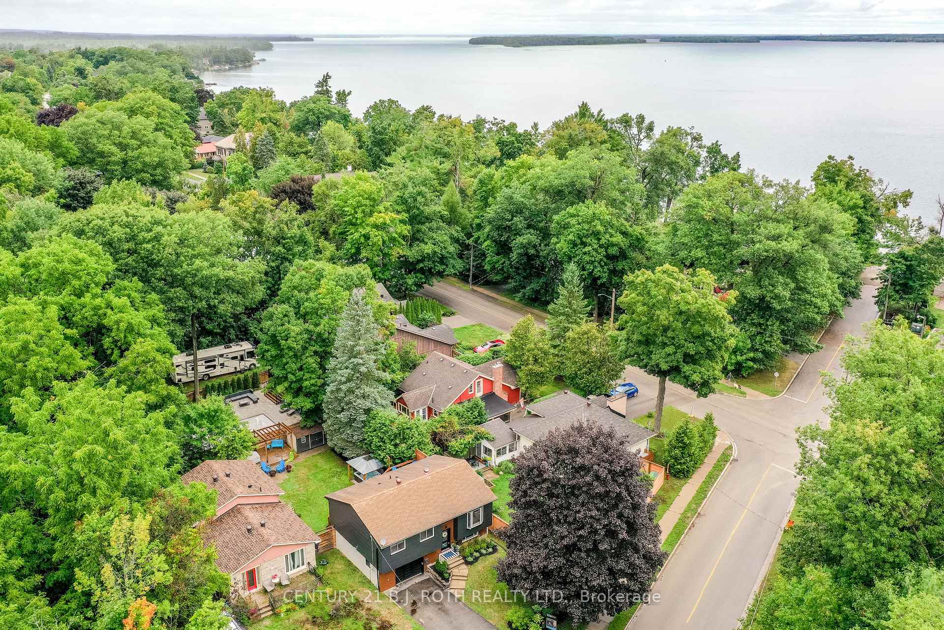 Photo 25 of 212 Borland Street E, Orillia — HOMEH