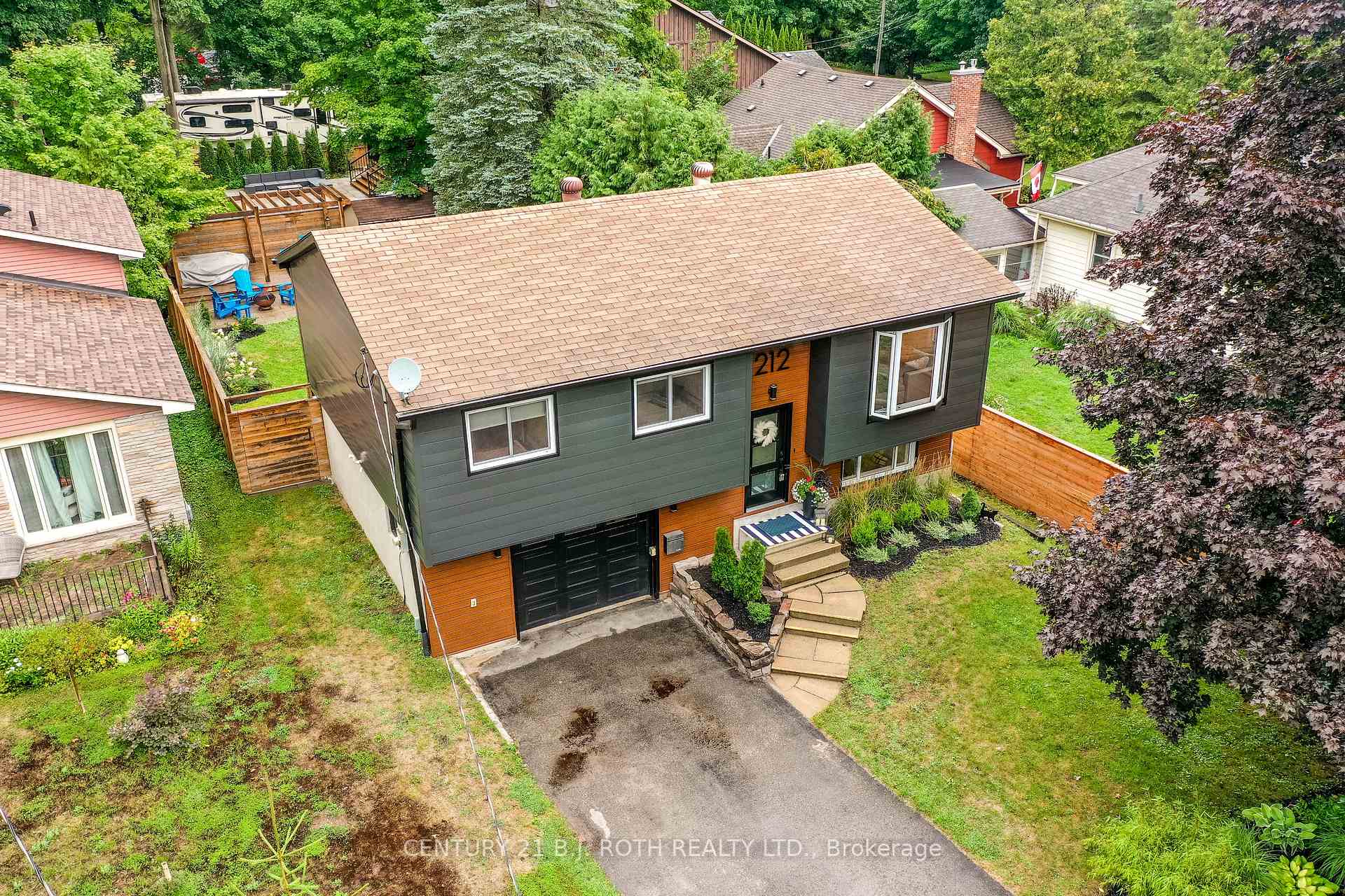 Photo 27 of 212 Borland Street E, Orillia — HOMEH