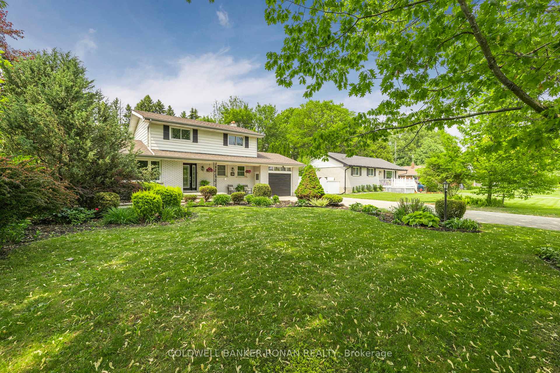 Photo 2 of 266 Albert Street E, New Tecumseth, Alliston — HOMEH