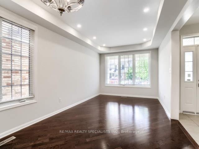 Photo 3 of 923 Vickerman Way, Milton, Coates — HOMEH