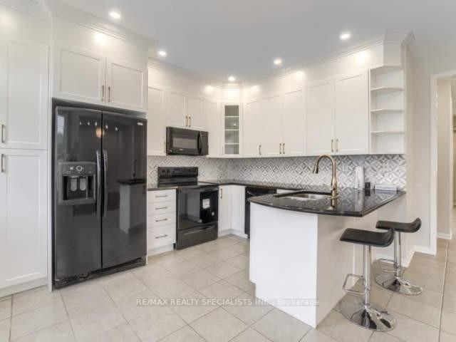 Photo 14 of 923 Vickerman Way, Milton, Coates — HOMEH
