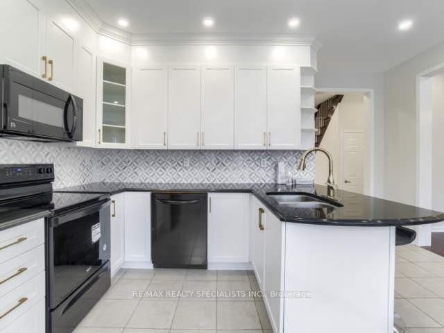 Photo 15 of 923 Vickerman Way, Milton, Coates — HOMEH