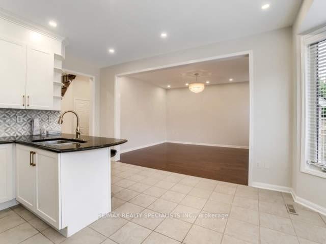 Photo 16 of 923 Vickerman Way, Milton, Coates — HOMEH