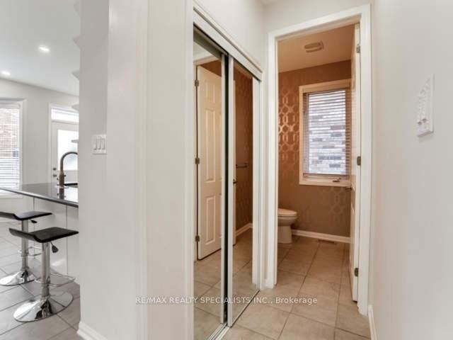 Photo 18 of 923 Vickerman Way, Milton, Coates — HOMEH