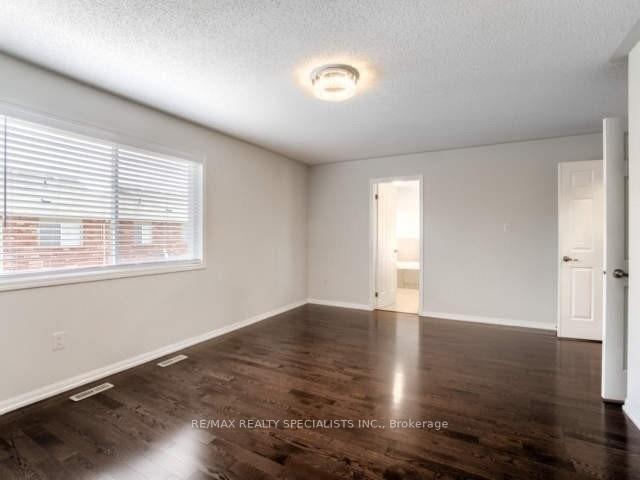 Photo 19 of 923 Vickerman Way, Milton, Coates — HOMEH