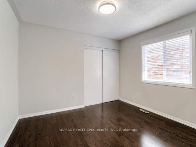 Photo 24 of 923 Vickerman Way, Milton, Coates — HOMEH