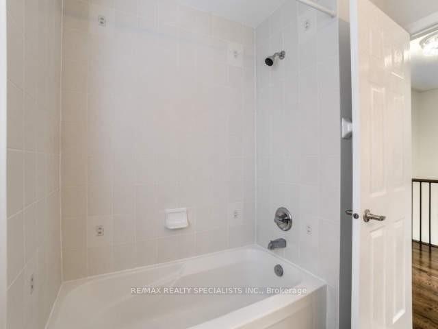 Photo 31 of 923 Vickerman Way, Milton, Coates — HOMEH