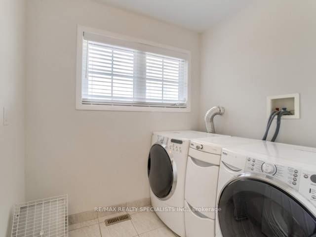 Photo 27 of 923 Vickerman Way, Milton, Coates — HOMEH