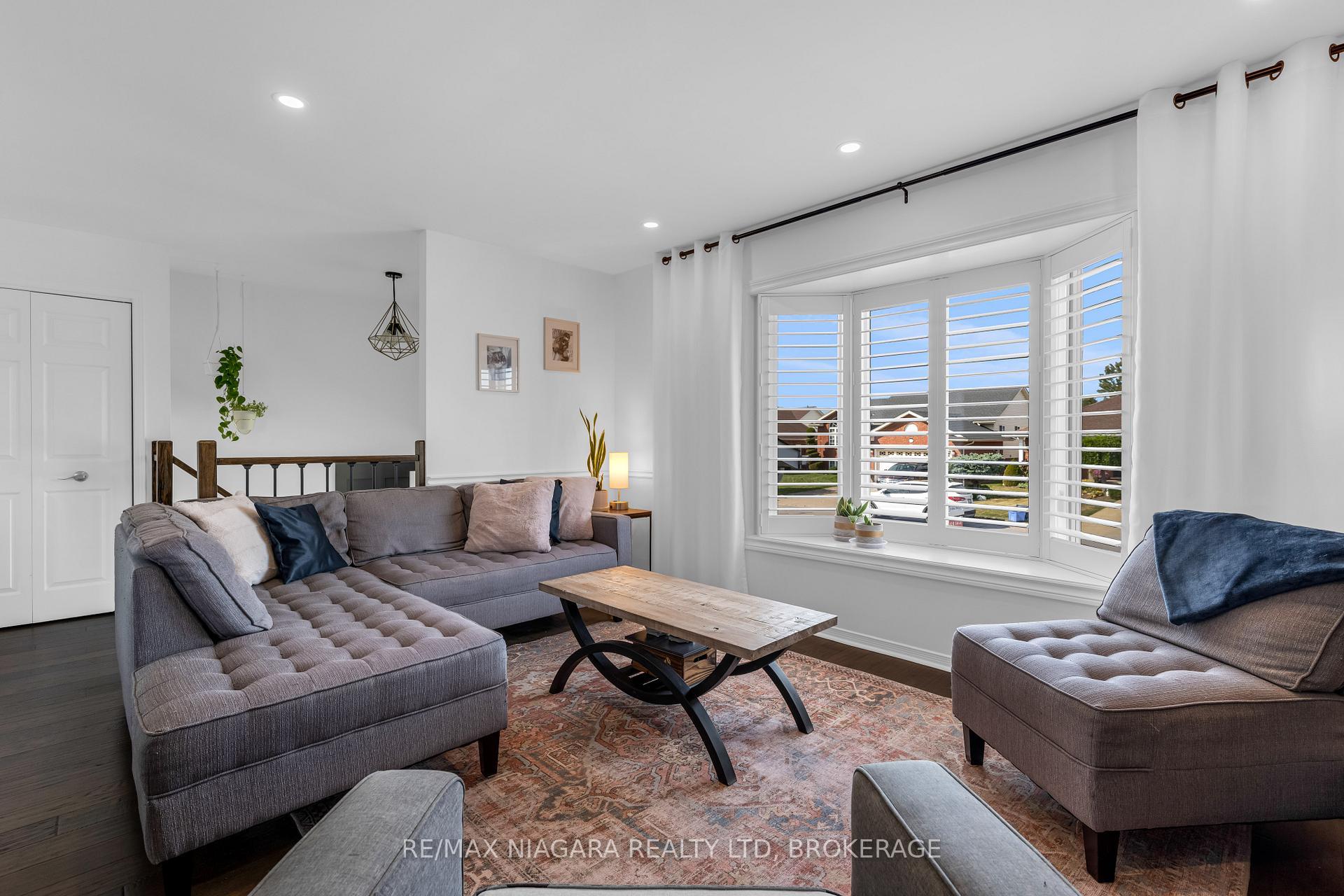 Photo 12 of 8142 Marcon Street, Niagara Falls, Ascot — HOMEH