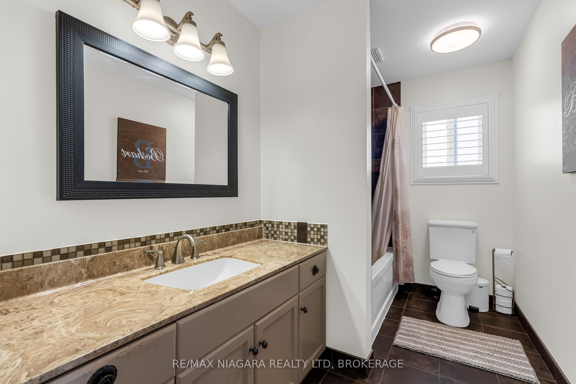 Photo 13 of 8142 Marcon Street, Niagara Falls, Ascot — HOMEH