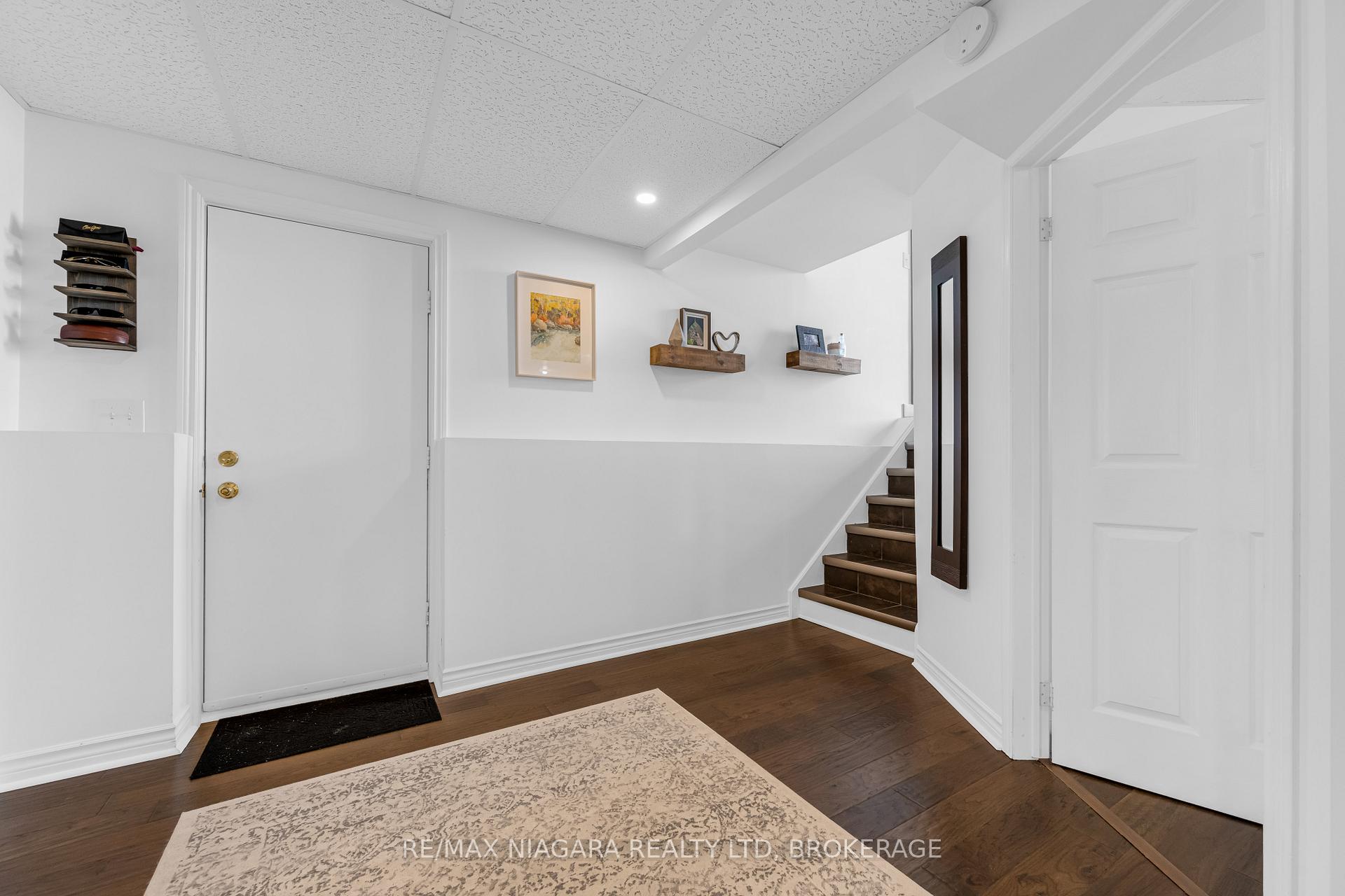 Photo 17 of 8142 Marcon Street, Niagara Falls, Ascot — HOMEH