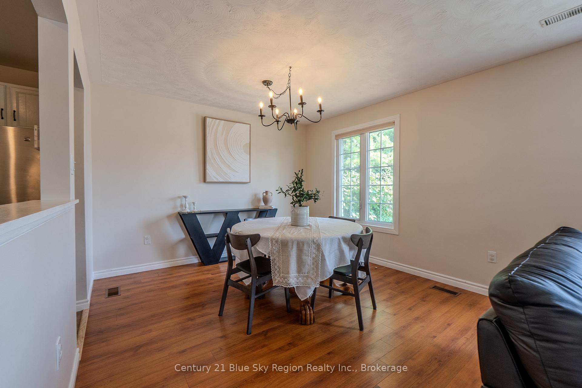 Photo 4 of 5 Merlin Avenue, North Bay, Birchaven — HOMEH