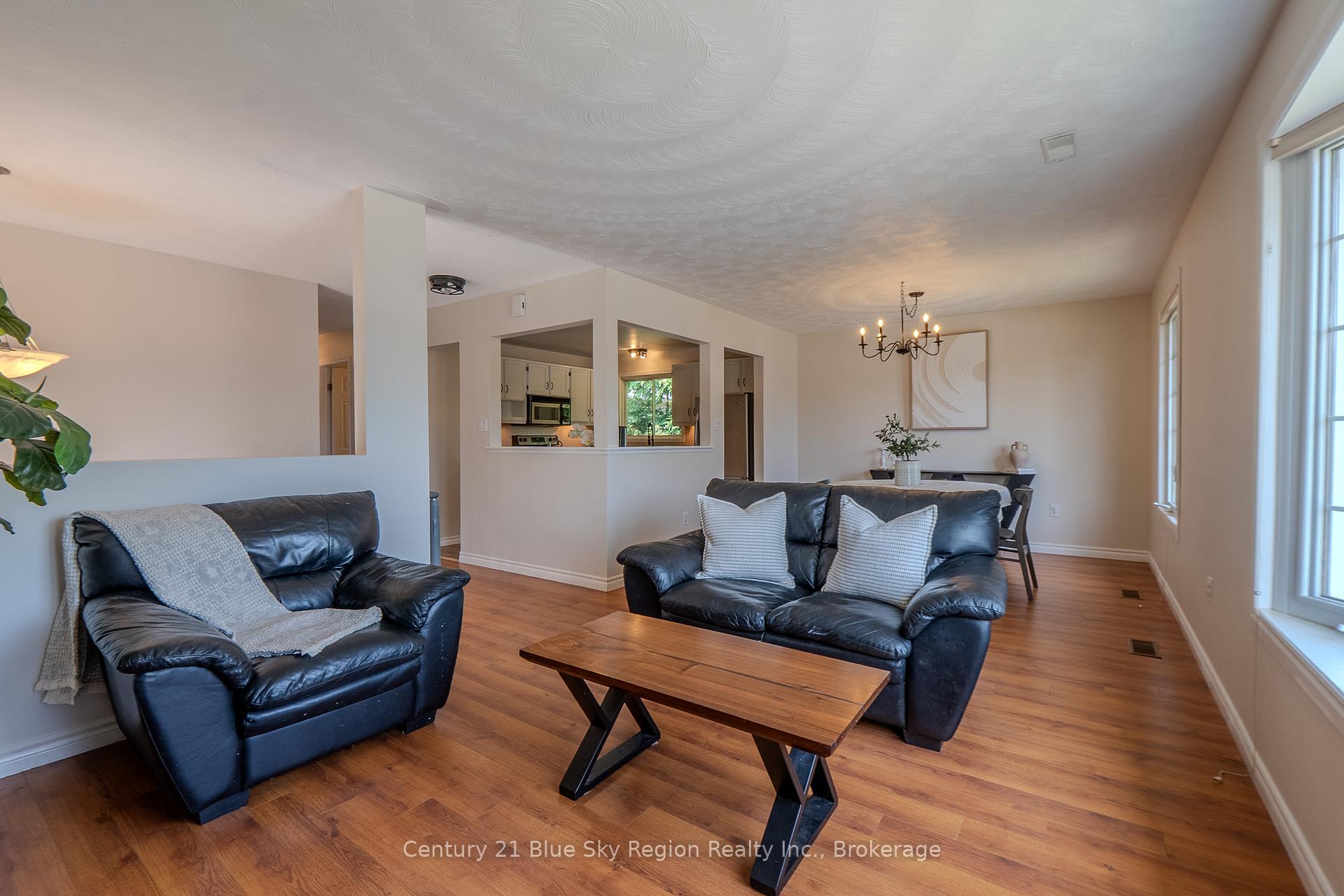 Photo 7 of 5 Merlin Avenue, North Bay, Birchaven — HOMEH