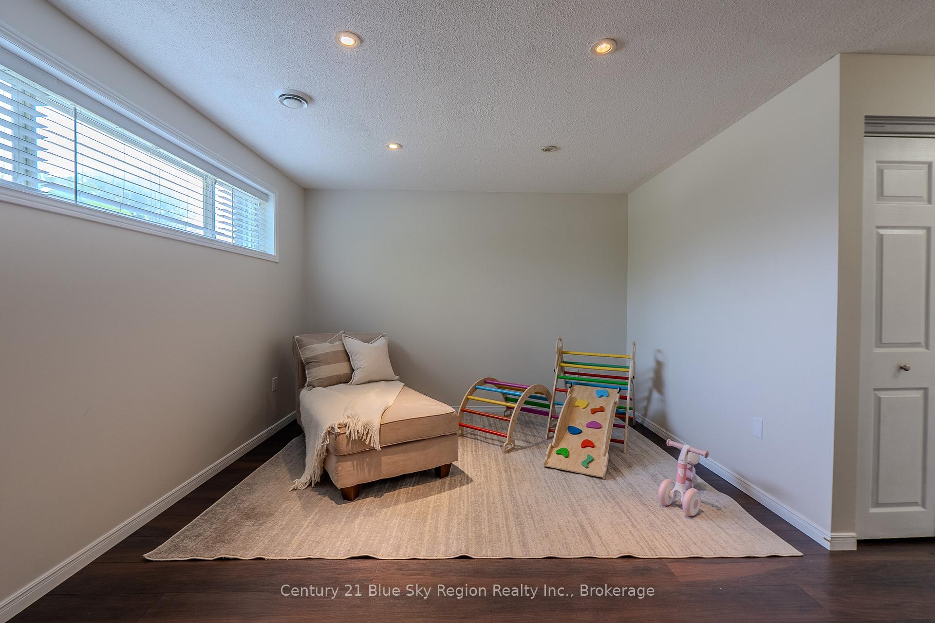 Photo 26 of 5 Merlin Avenue, North Bay, Birchaven — HOMEH