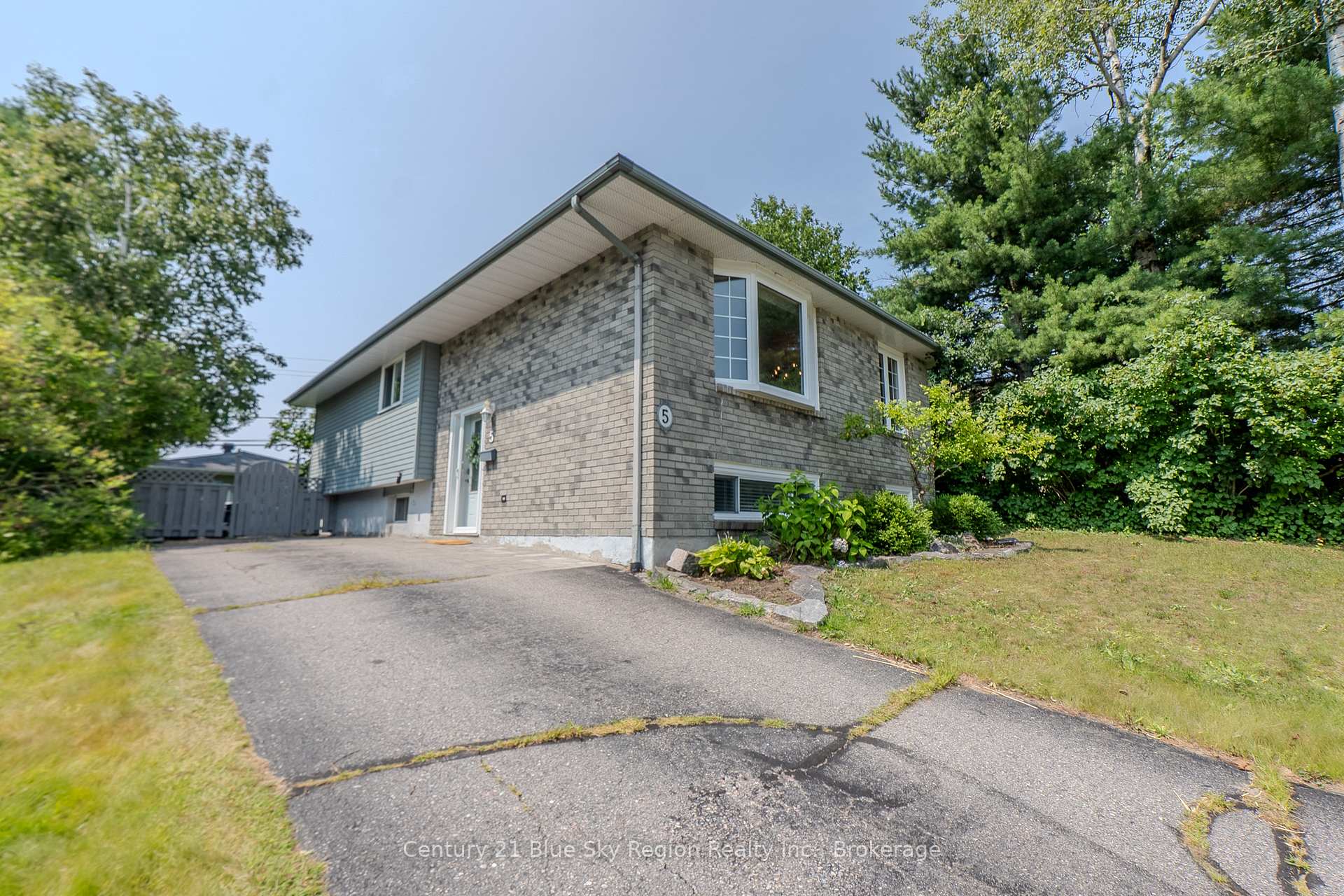 Photo 34 of 5 Merlin Avenue, North Bay, Birchaven — HOMEH