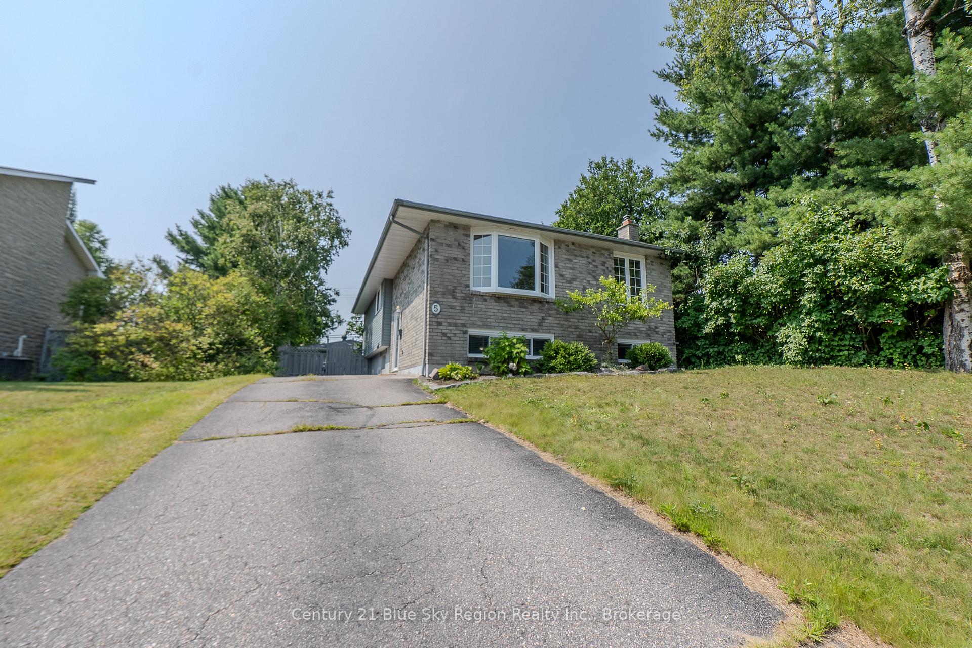 Photo 35 of 5 Merlin Avenue, North Bay, Birchaven — HOMEH