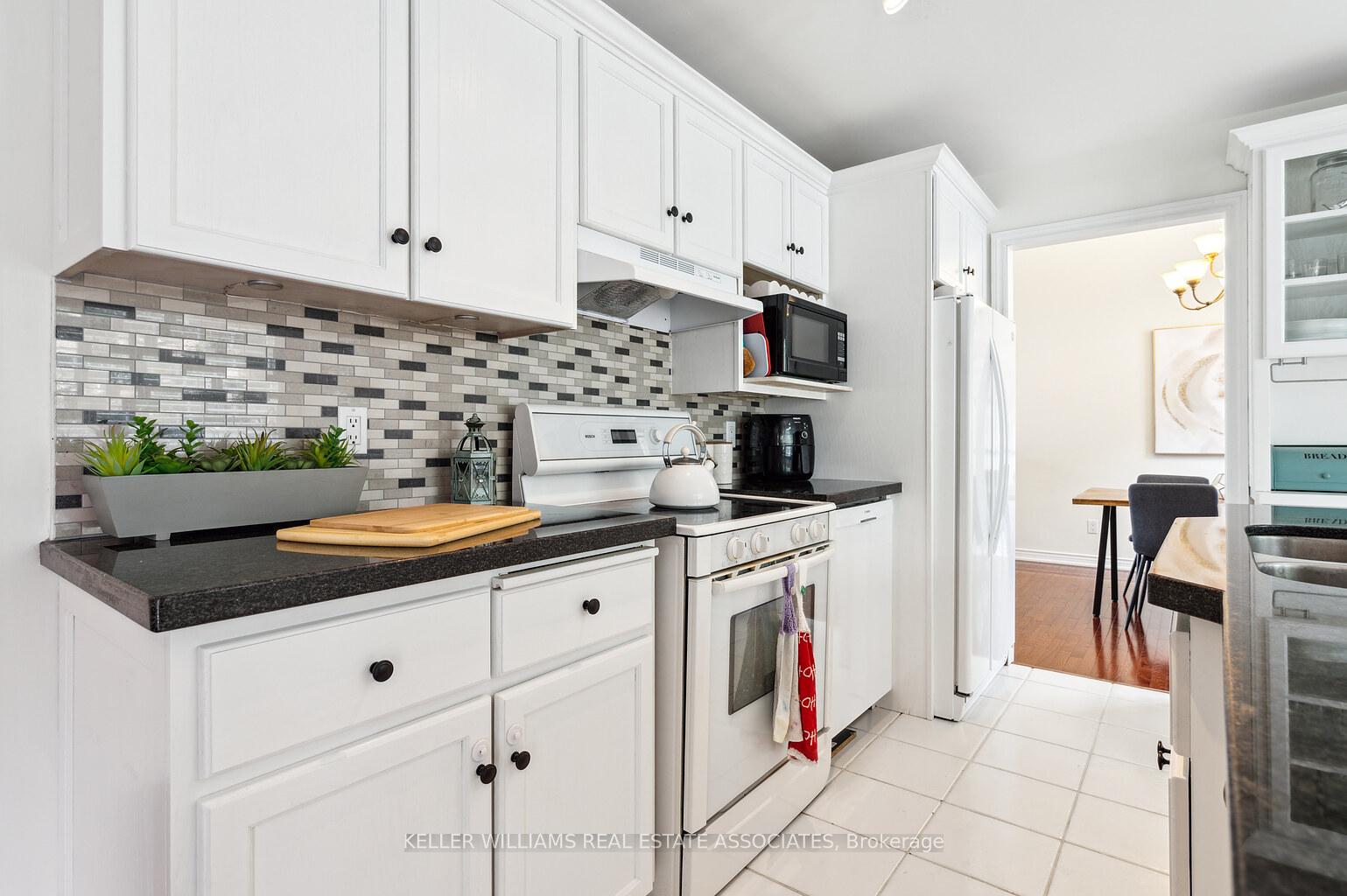Photo 8 of 656 Laurier Avenue, Milton, Timberlea — HOMEH
