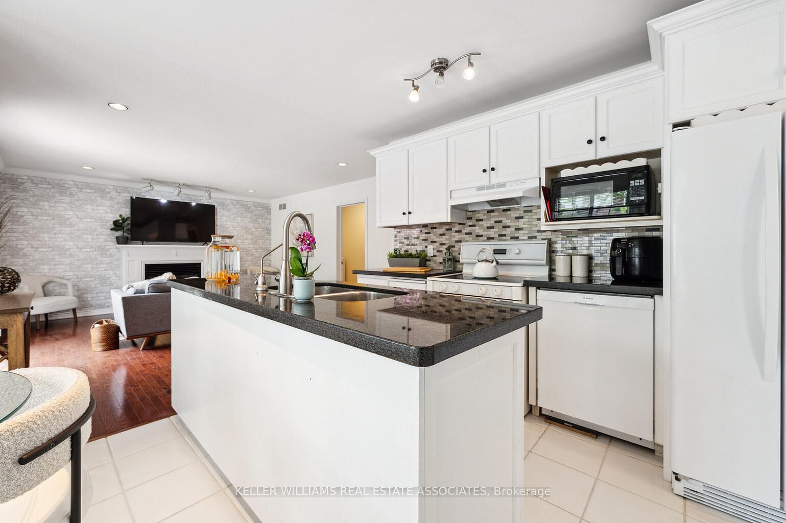 Photo 5 of 656 Laurier Avenue, Milton, Timberlea — HOMEH