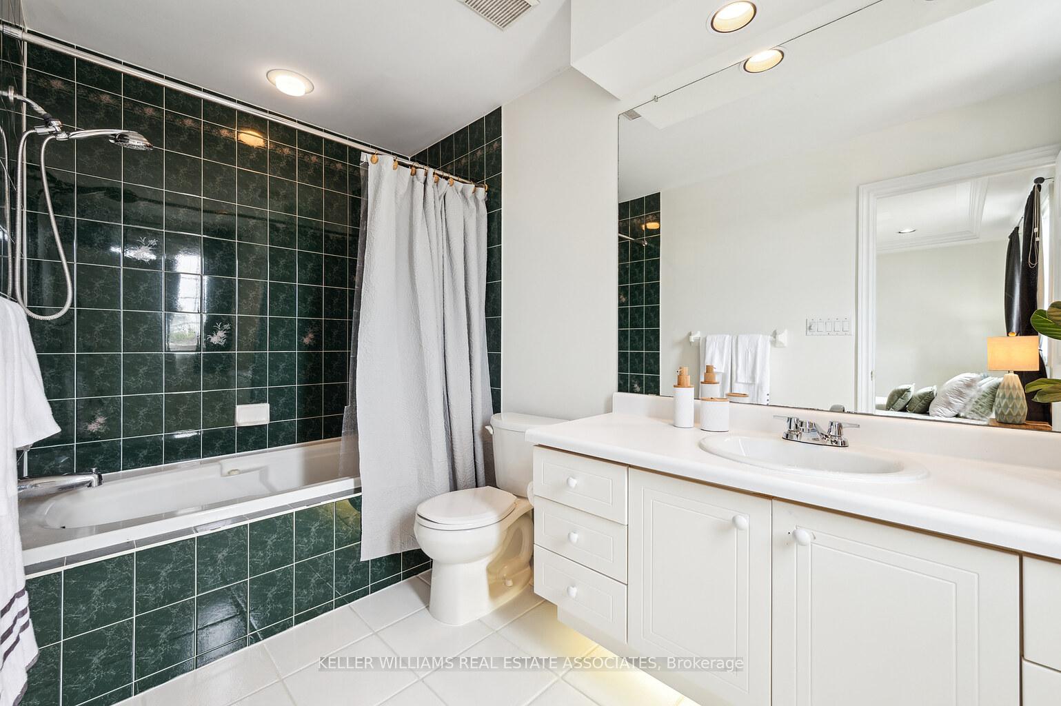 Photo 31 of 656 Laurier Avenue, Milton, Timberlea — HOMEH