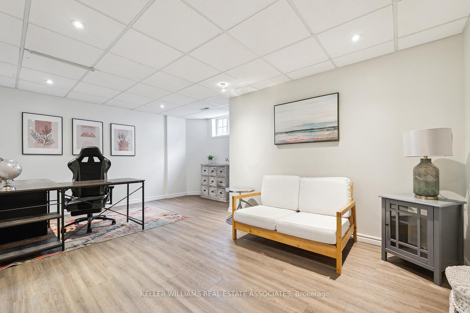 Photo 23 of 656 Laurier Avenue, Milton, Timberlea — HOMEH