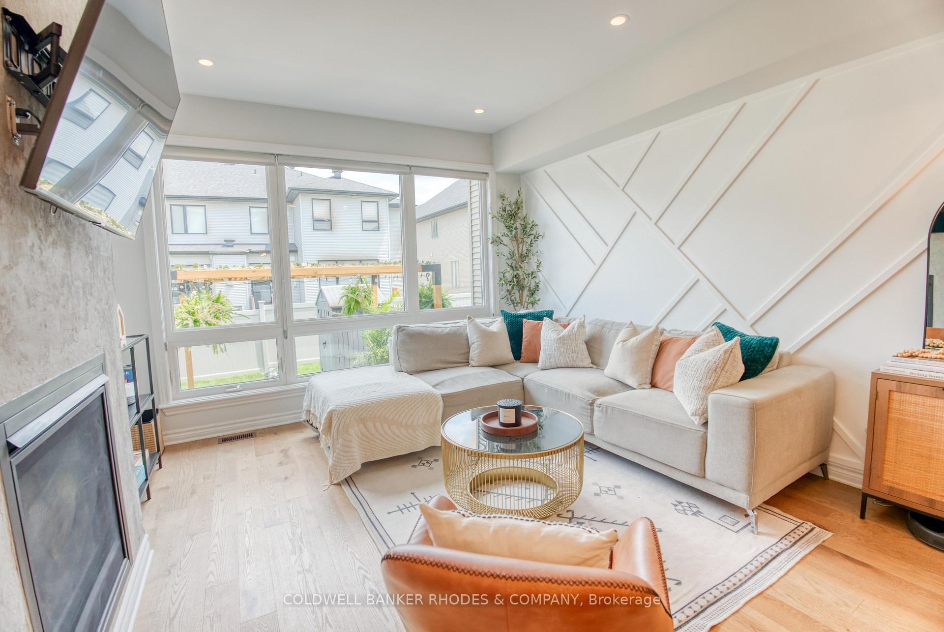 Photo 12 of 763 Cairn Crescent, Ottawa, Mer Bleue/Bradley Estates/Anderson Park — HOMEH