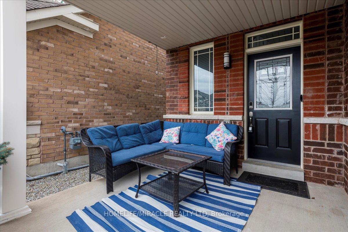 Photo 3 of 74 Cauthers Crescent, New Tecumseth, Alliston — HOMEH