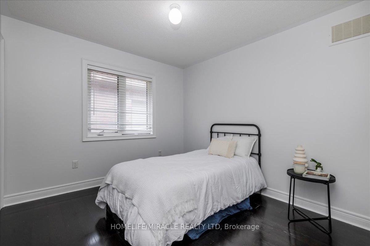 Photo 20 of 74 Cauthers Crescent, New Tecumseth, Alliston — HOMEH