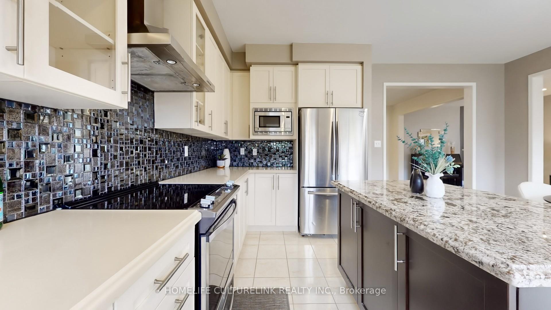 Photo 14 of 2010 Hunking Drive, Oshawa, Taunton — HOMEH