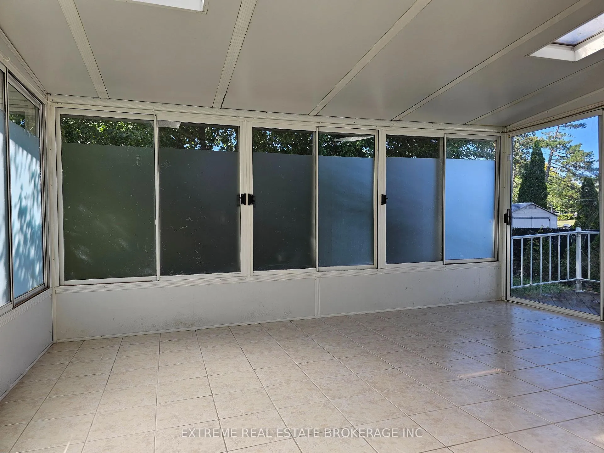 Photo 25 of 7583 Rainbow Crescent, Niagara Falls, Marineland — HOMEH