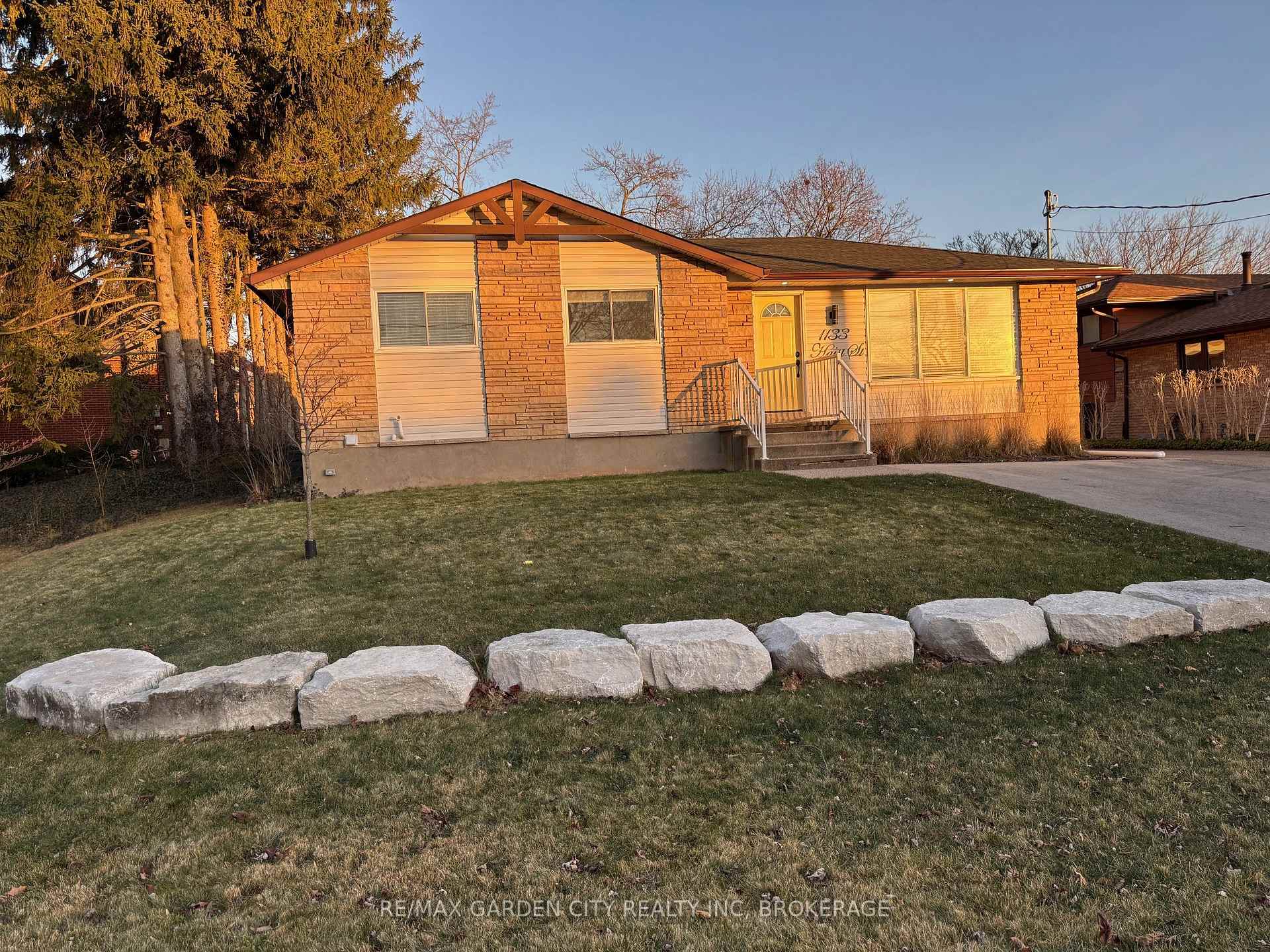 Photo 2 of Unit Main, 1133 Haist Street, Pelham, Fonthill — HOMEH