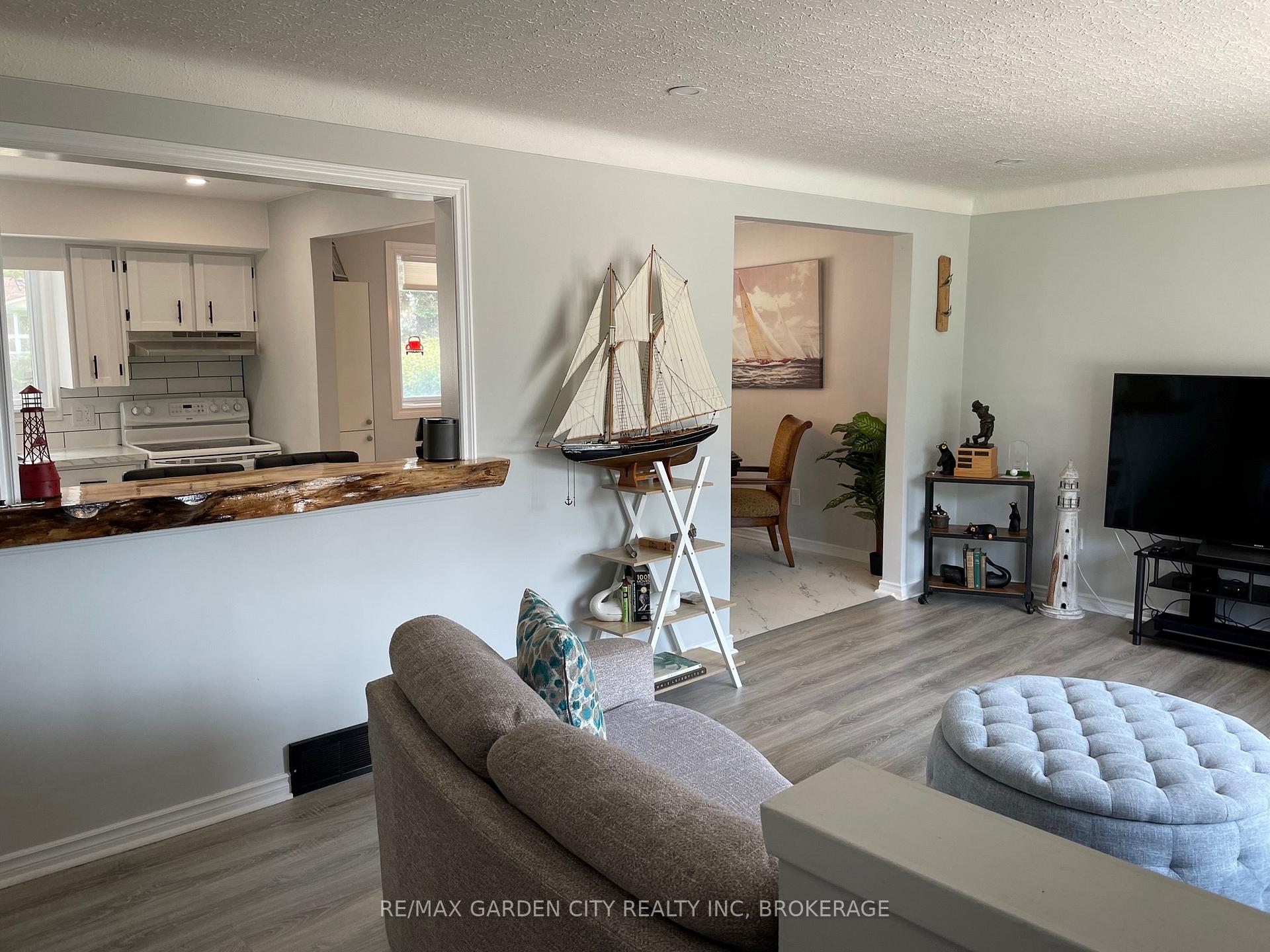 Photo 4 of Unit Main, 1133 Haist Street, Pelham, Fonthill — HOMEH