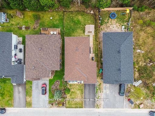Photo 3 of 325 Thelma Avenue, North Bay, Ferris — HOMEH