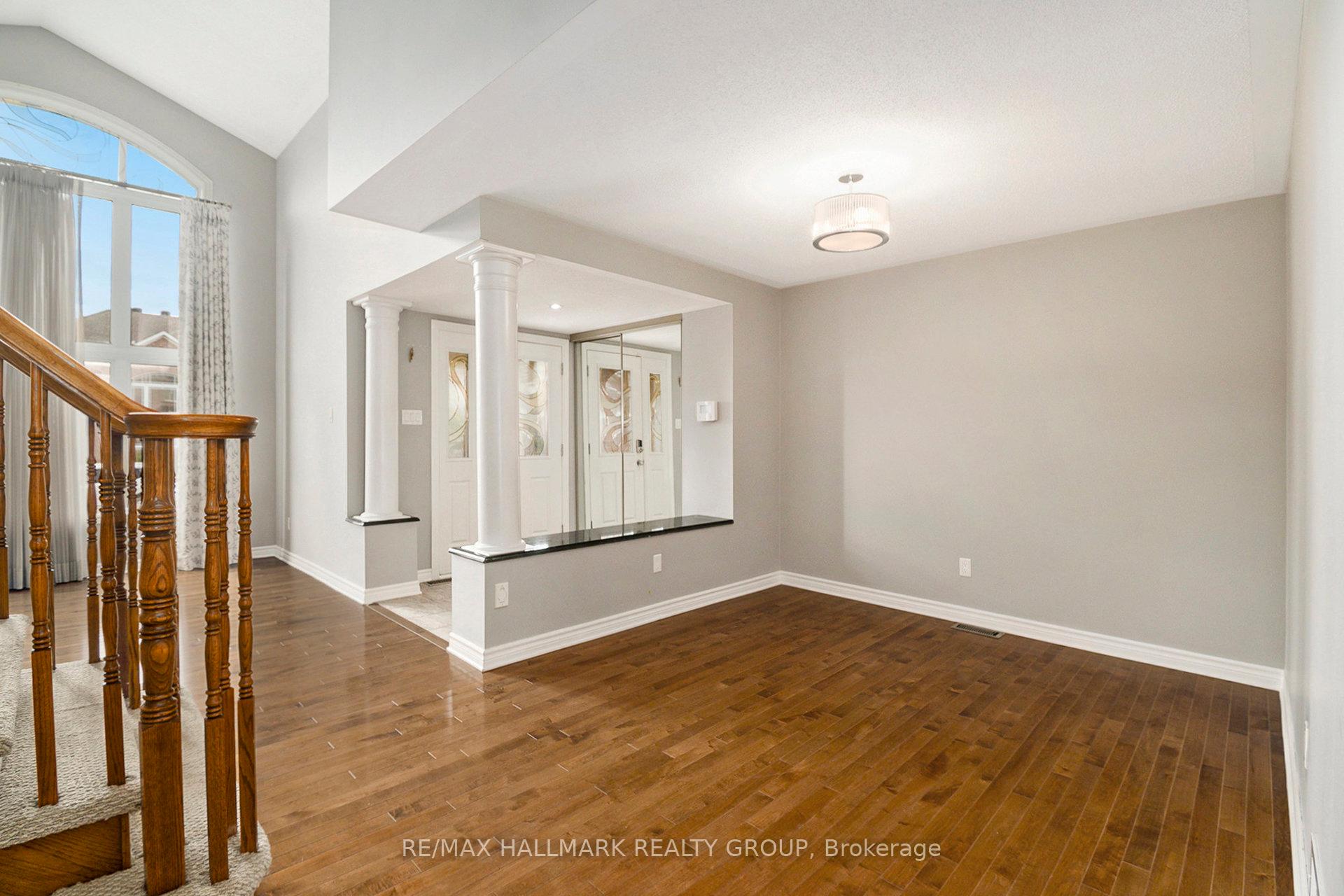 Photo 10 of 470 Frank Cauley Way, Ottawa, Avalon East — HOMEH