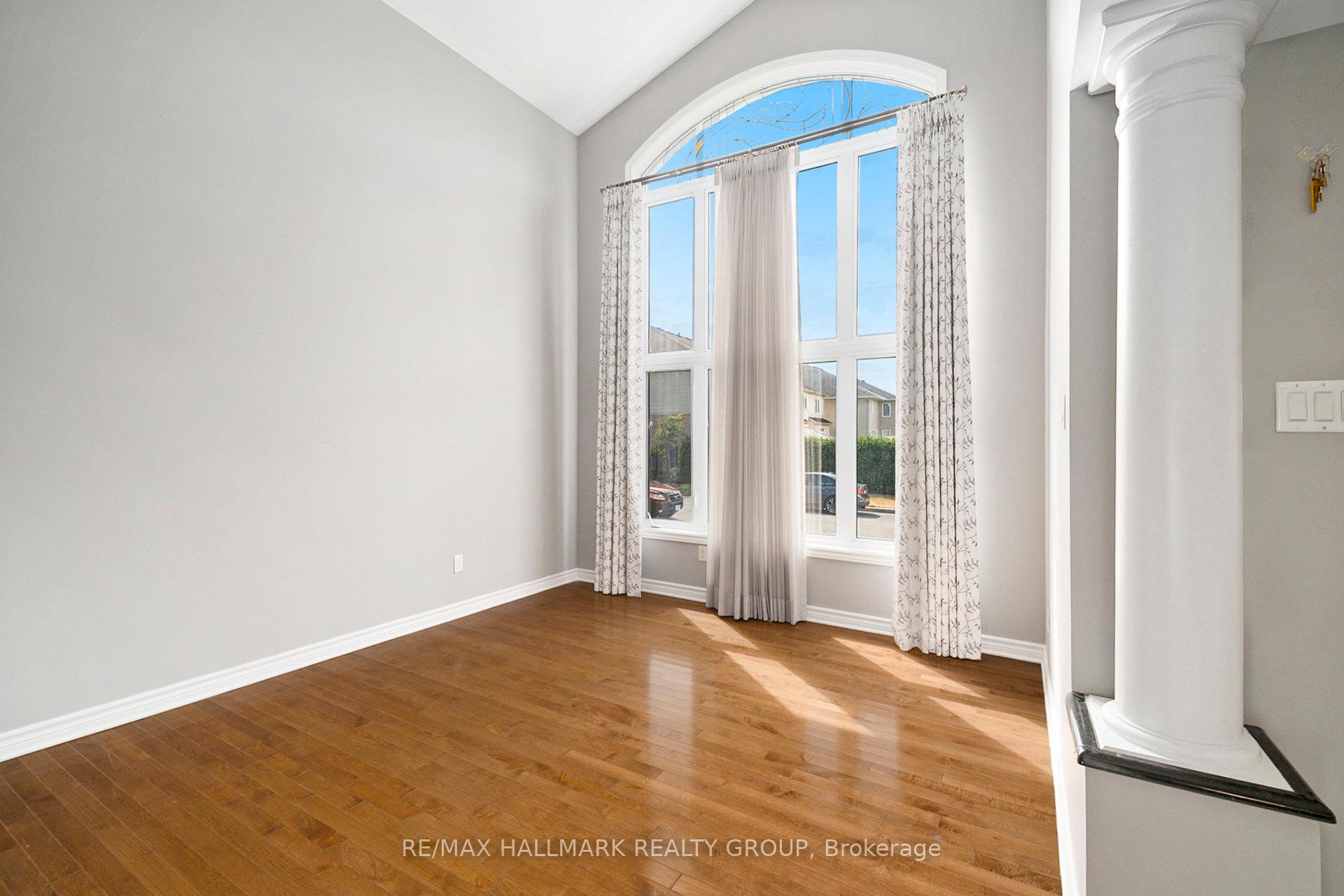 Photo 14 of 470 Frank Cauley Way, Ottawa, Avalon East — HOMEH