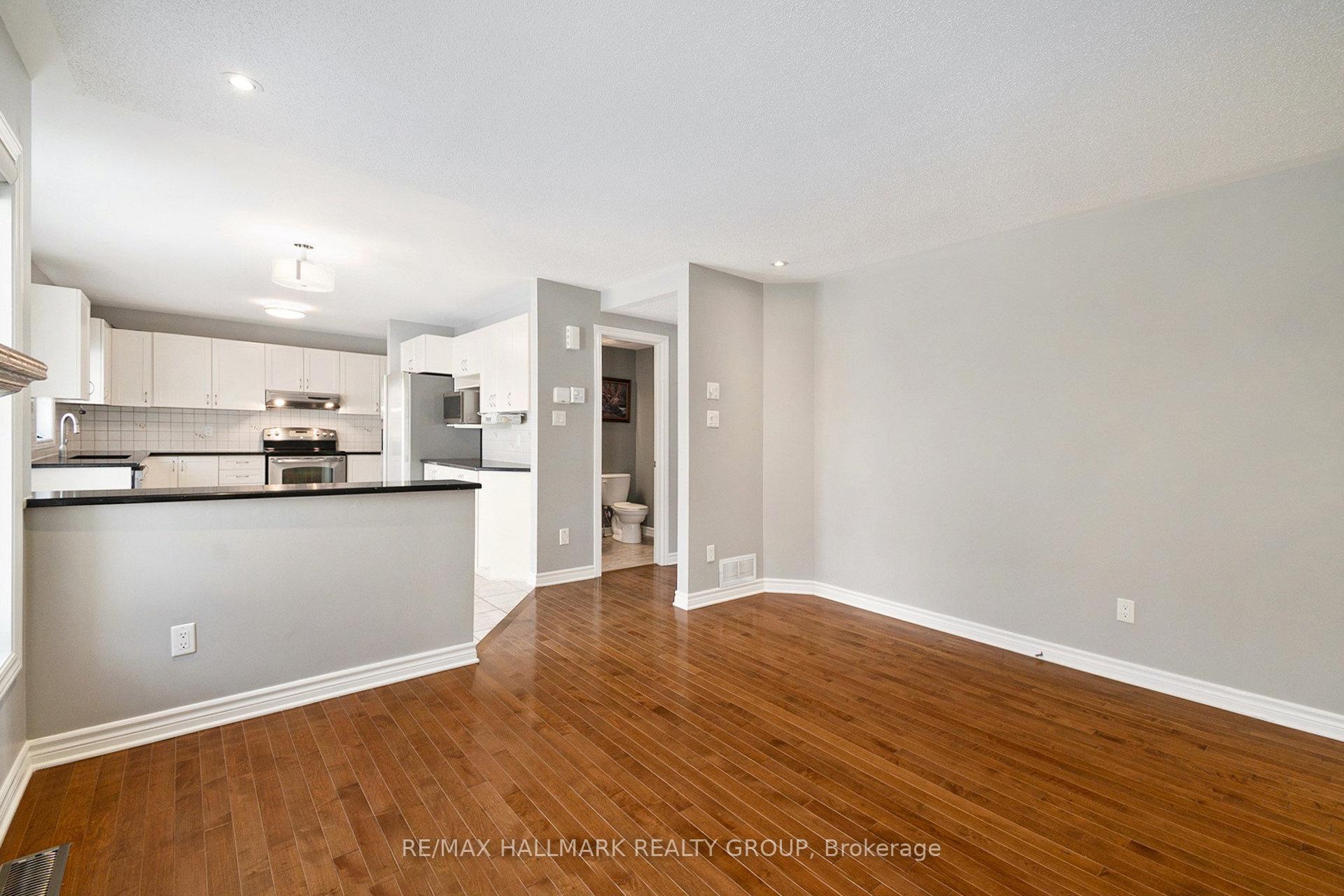 Photo 16 of 470 Frank Cauley Way, Ottawa, Avalon East — HOMEH