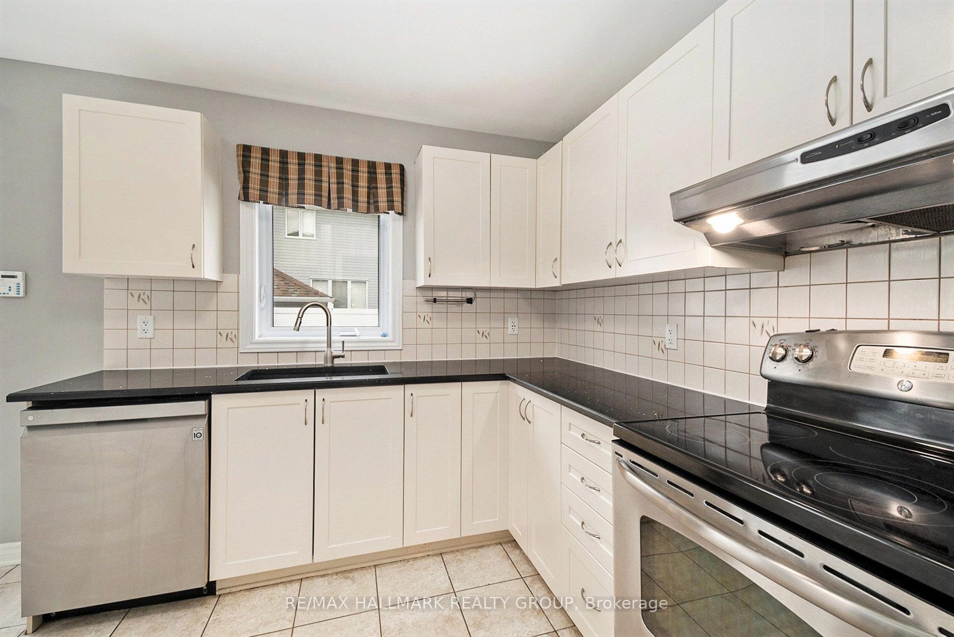 Photo 18 of 470 Frank Cauley Way, Ottawa, Avalon East — HOMEH