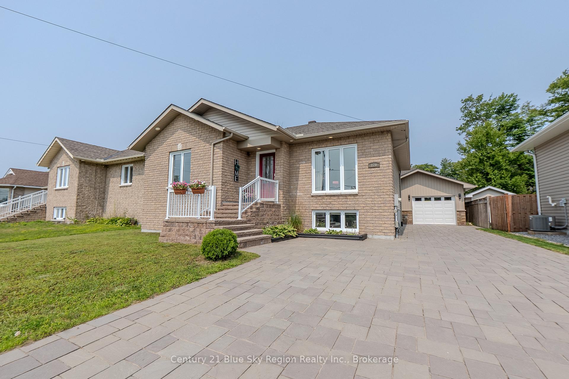 Photo 1 of 170 Carmichael Drive, North Bay, Airport — HOMEH