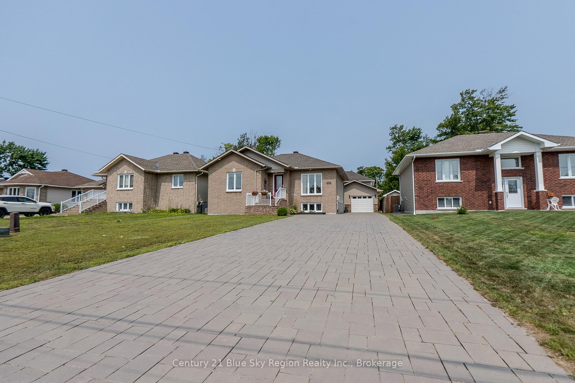 Photo 48 of 170 Carmichael Drive, North Bay, Airport — HOMEH