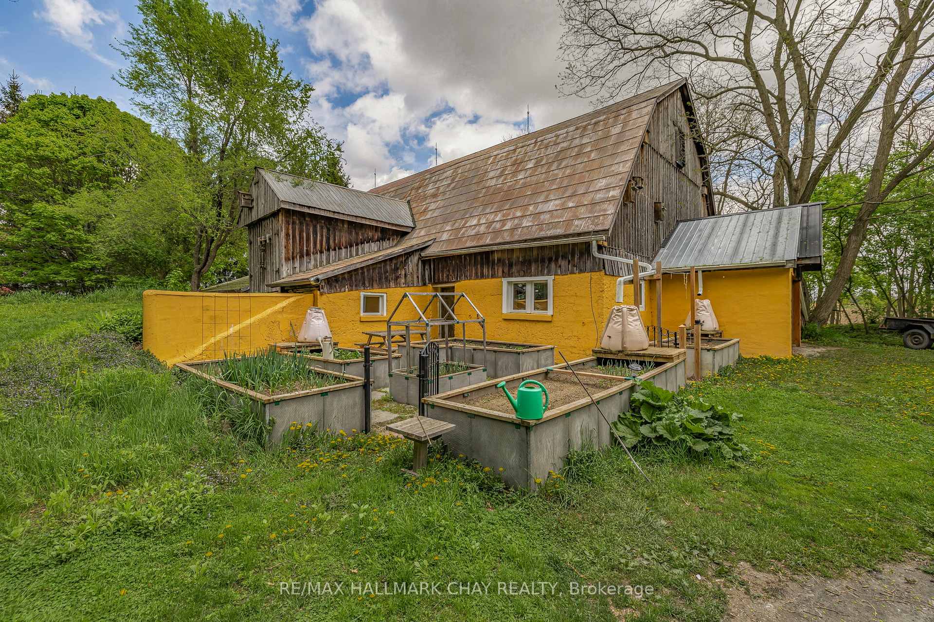 Photo 4 of 6402 9th Line, New Tecumseth, Rural New Tecumseth — HOMEH
