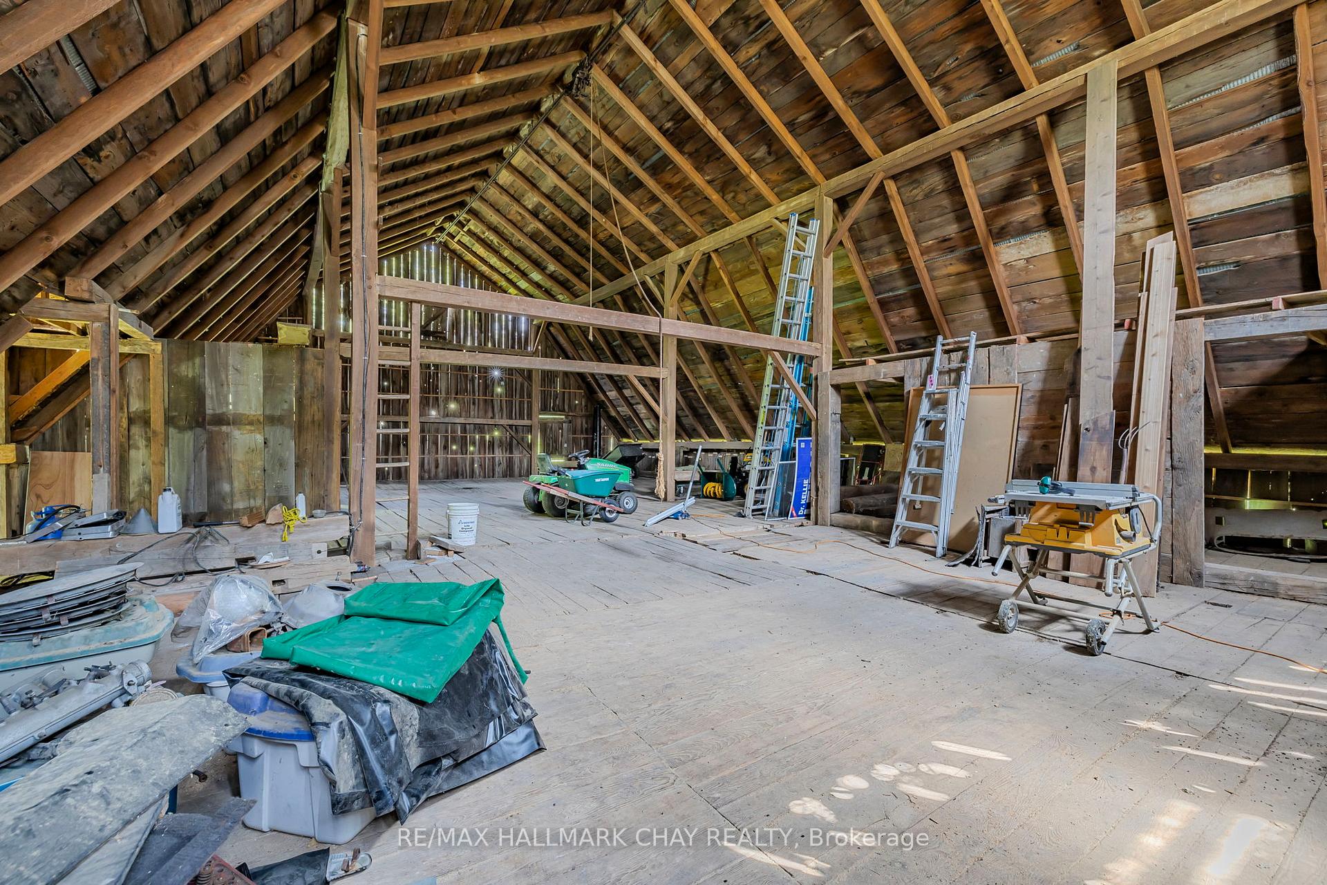 Photo 36 of 6402 9th Line, New Tecumseth, Rural New Tecumseth — HOMEH