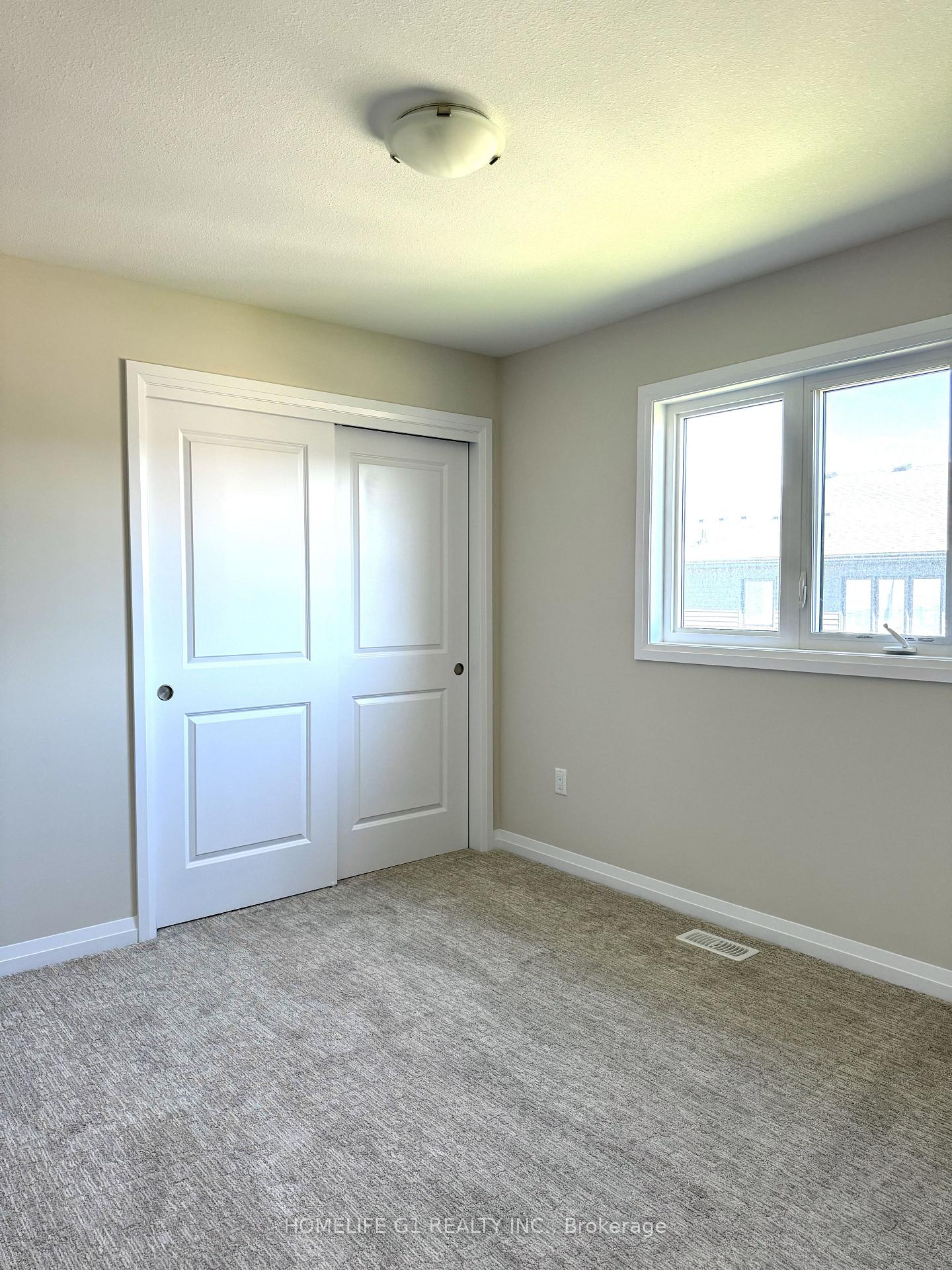 Photo 6 of 105 Acacia Road, Pelham, Fonthill — HOMEH