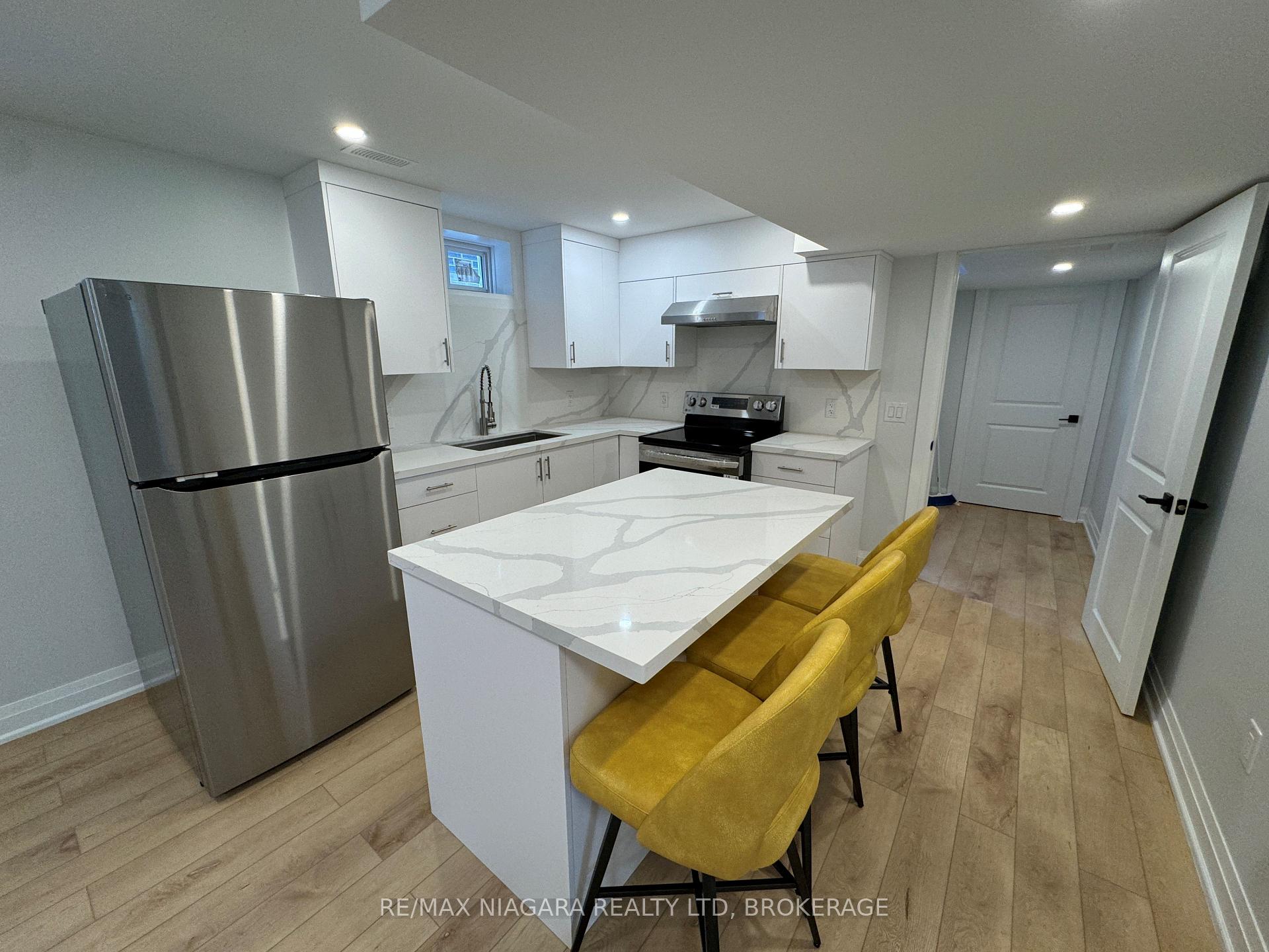 Photo 4 of Unit Lower, 7872 Seabiscuit Drive, Niagara Falls, Ascot — HOMEH