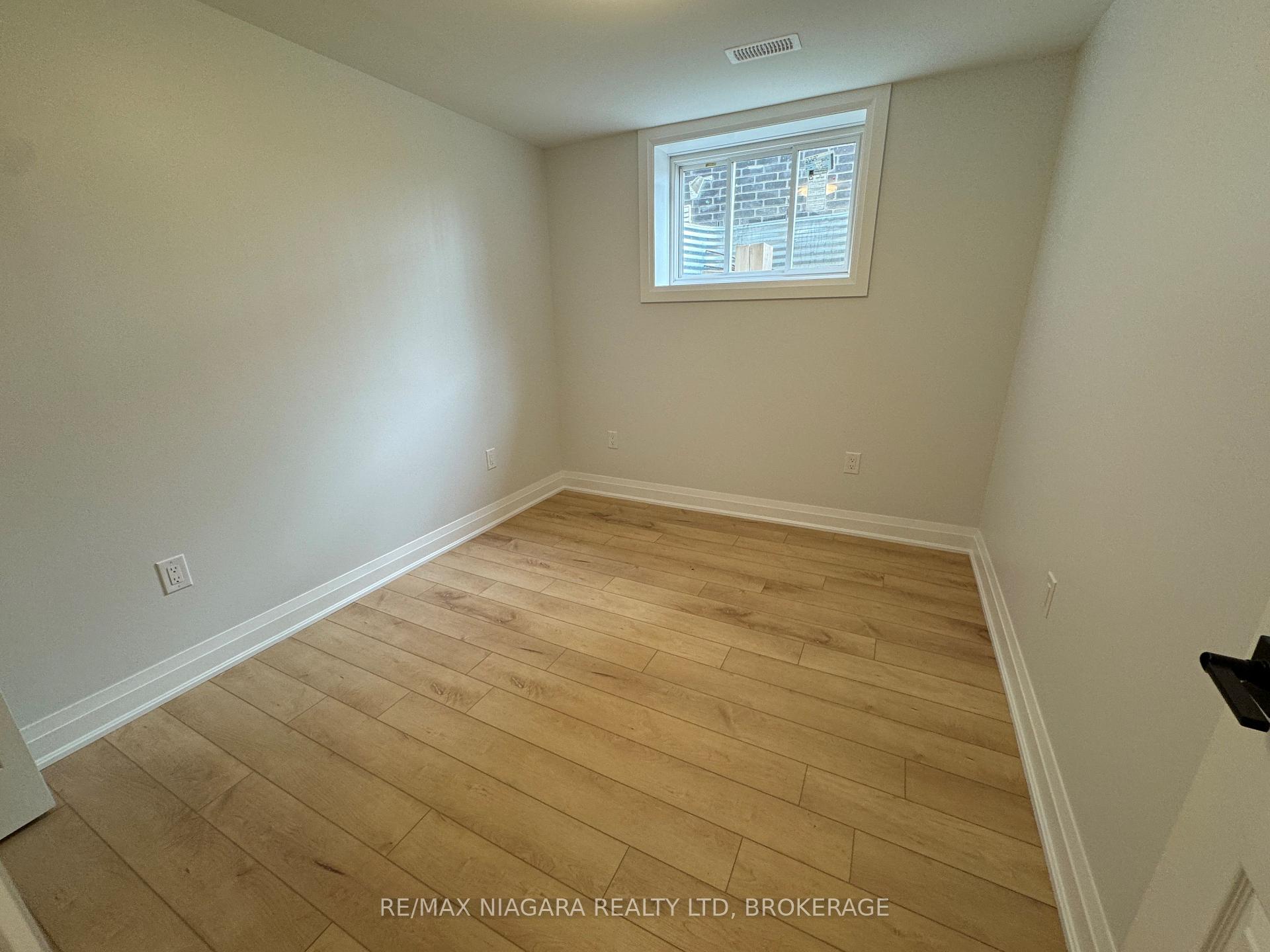 Photo 6 of Unit Lower, 7872 Seabiscuit Drive, Niagara Falls, Ascot — HOMEH