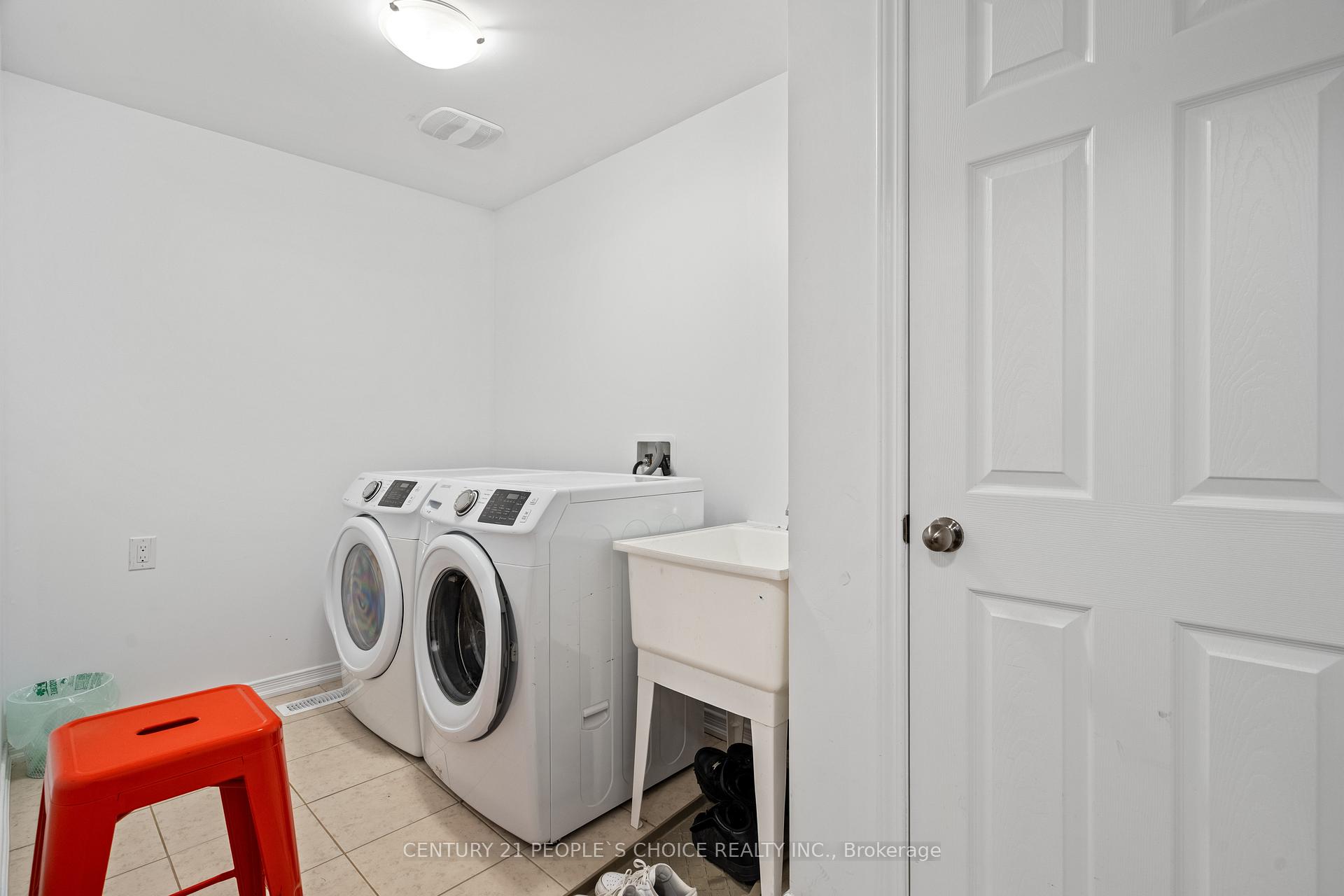 Photo 20 of 7822 Juneberry Drive, Niagara Falls, Brown — HOMEH