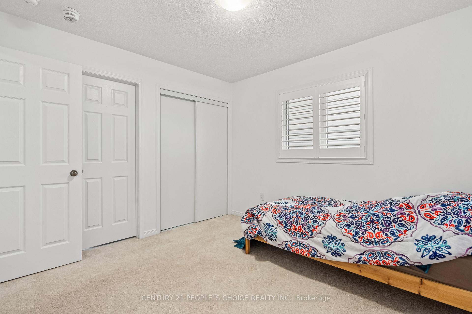 Photo 24 of 7822 Juneberry Drive, Niagara Falls, Brown — HOMEH